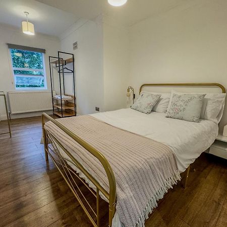 伦敦Stratford House别墅 外观 照片